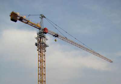 新疆塔吊、塔机与施工升降机厂家直销优势解析