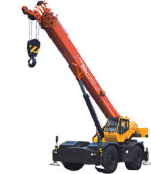 吊车与起重机 现代工程的巨力臂膀